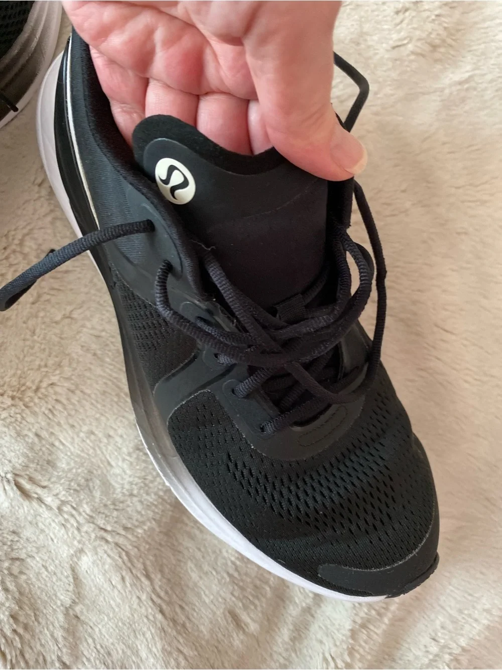 Lululemon Athletica women’s Blissfeel black running sneakers